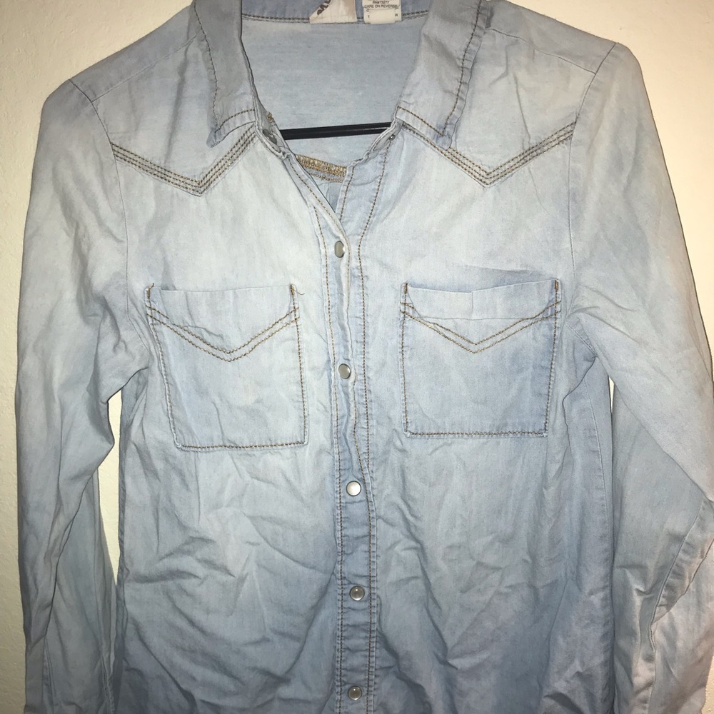 Long Sleeve Chambray top!